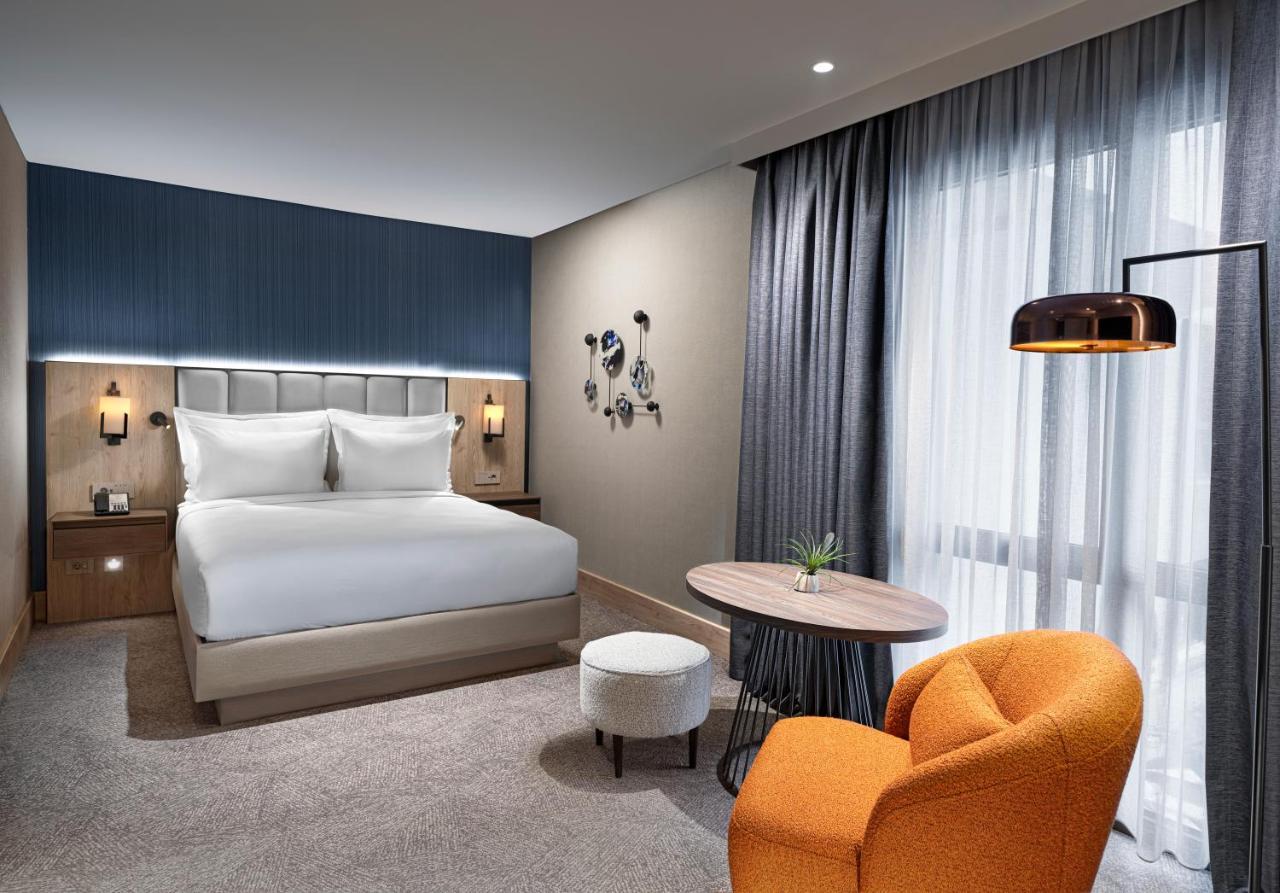 Crowne Plaza Istanbul - Ortakoy Bosphorus By Ihg Hotel Exterior photo